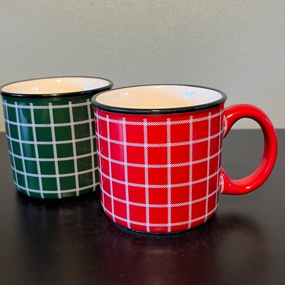 Set of 2 HALLMARK Red and Green Enamel Look Camping Style Checked Ceramic Mugs - Picture 5 of 15